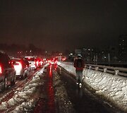 Vyras nusprendė transporto kam&scaron;tį aplenkti pėsčiomis