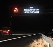 &Scaron;vieslentėje įspėjantis ženklas
