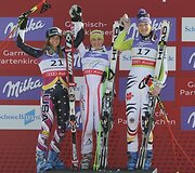 Julia Mancuso, Elisabeth Goergl (centre) ir Maria Riesch