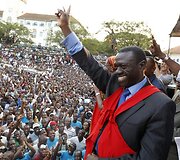 Kizza Besigye
