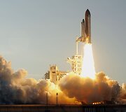 &bdquo;Discovery&ldquo; erdvėlaivio pakilimo akimirka.