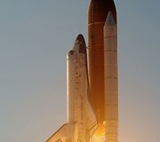 &bdquo;Discovery&ldquo; erdvėlaivio pakilimo akimirka.