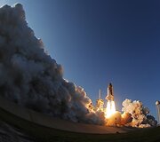 &bdquo;Discovery&ldquo; erdvėlaivio pakilimo akimirka.