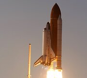 &bdquo;Discovery&ldquo; erdvėlaivio pakilimo akimirka.