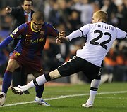 Dani Alves ir Jeremy Mathieu
