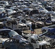Cunamio bangos nuniokoti Automobiliai Mijako mieste