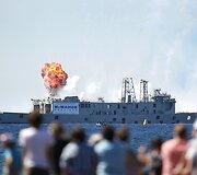 Karinio laivo &bdquo;HMAS Adelaide&ldquo; skandinimo akimirka
