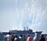 Karinio laivo &bdquo;HMAS Adelaide&ldquo; skandinimo akimirka