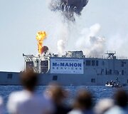 Karinio laivo &bdquo;HMAS Adelaide&ldquo; skandinimo akimirka