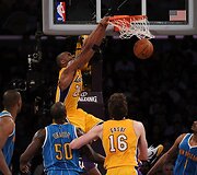Kobe Bryanto dėjimas į krep&scaron;į