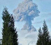 Tungurahua ugnikalnis i&scaron;spjovė pelenus