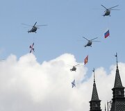Rusijos kariniai sraigtasparniai vir&scaron; Raudonosios aik&scaron;tės
