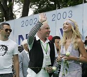 Borisas Moisejevas (centre) ir Kristina Orbakaitė