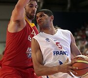 Pau Gasolis (kairėje) ir Nicolas Batumas