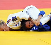 Prancūzės Frederique Jossinet (kairėje) ir meksikietės Ednos Carrillos dvikova