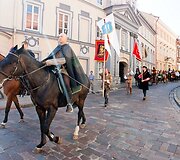 Vilniaus Rotu&scaron;ės aik&scaron;tėje &scaron;urmuliuoja amatų, meistrų ir pameistrių mugė.