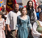 Vilniaus Rotu&scaron;ės aik&scaron;tėje &scaron;urmuliuoja amatų, meistrų ir pameistrių mugė.