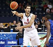 Jose Calderonas (balta apranga)