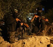 Palestinos kariai budi prie pagrindinio kelio