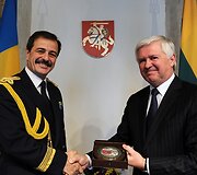 Dumitru Ion Popa (kairėje) ir Vytautas Umbrasas