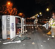 Studentų apverstas naujienų autobusiukas