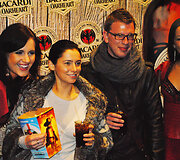Agnė Jagelavičiūtė su Saugirdu Vaitulioniu (centre)