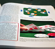Sportinio pokerio klube įvyko pirmosios lietuvi&scaron;kos knygos apie pokerį pristatymas