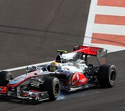 Abu Dhabio kvalifikacijoje triumfavo S.Vettelis (&bdquo;Red Bull&ldquo;)