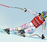 L.Vonn vie&scaron;patavimą Kanadoje nutraukė jos geriausia draugė