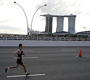 Singapūro maratone triumfavo Kenijos bėgikai