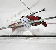 Biatlono legenda Bjoerndalenas griuvo ir nei&scaron;kovojo dar vieno titulo Pasaulio taurės varžybose 