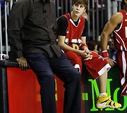 Paauglių dievaičiui Justinui Bieberiui NBA &bdquo;Visų žvaigždių&ldquo; savaitgalyje atiteko naudingiausio žaidėjo prizas 