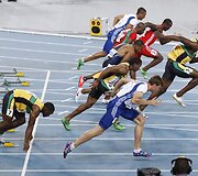 Usainas Boltas buvo diskvalifikuotas 100 metrų finale