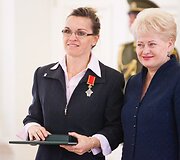Prezidentė Dalia Grybauskaitė įteikė valstybinius apdovanojimus geriausiems &scaron;alies sportininkams