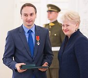 Prezidentė Dalia Grybauskaitė įteikė valstybinius apdovanojimus geriausiems &scaron;alies sportininkams