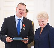 Prezidentė Dalia Grybauskaitė įteikė valstybinius apdovanojimus geriausiems &scaron;alies sportininkams