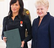 Prezidentė Dalia Grybauskaitė įteikė valstybinius apdovanojimus geriausiems &scaron;alies sportininkams