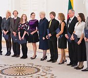 Prezidentė Dalia Grybauskaitė įteikė valstybinius apdovanojimus geriausiems &scaron;alies sportininkams