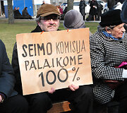 Visuomenininkai reikalauja į darbą grąžinti FNTT vadovą ir jo pavaduotoją