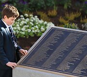 Maždaug 300 žmonių dalyvavo trumpoje ceremonijoje