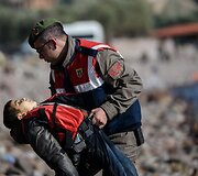 Į Turkijos krantus jūra i&scaron;metė vaikų kūnus