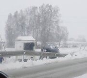 Vairuotojai įspėjami dėl prastų oro sąlygų