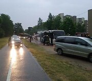 Liepsnos kėsinosi į autobusą