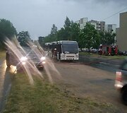 Liepsnos kėsinosi į autobusą