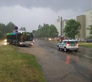 Liepsnos kėsinosi į autobusą