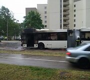 Liepsnos kėsinosi į autobusą