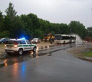 Liepsnos kėsinosi į autobusą
