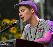 Festivalis &bdquo;A&scaron; toks vienas&ldquo; sukvietė muzikos mylėtojus