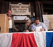  Demokratų kandidatė Hillary Clinton įgijo labai ankstyvą persvarą