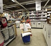 &bdquo;11 Furniture&ldquo; paduotuvė primena &bdquo;Ikea&ldquo;